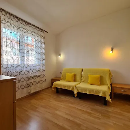 & 2116 Apartment *